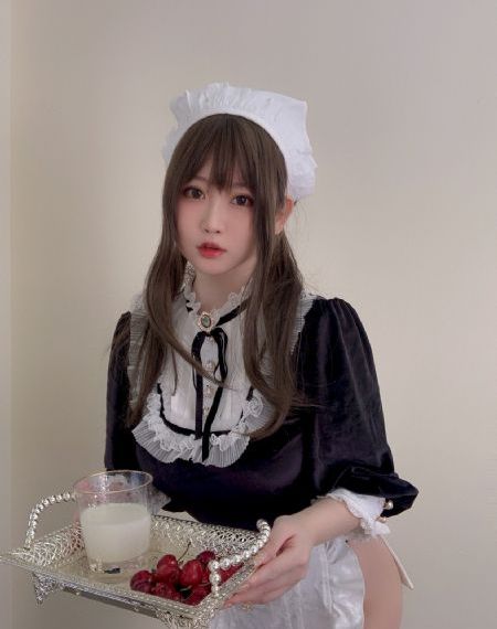 春潮浪漫海棠红